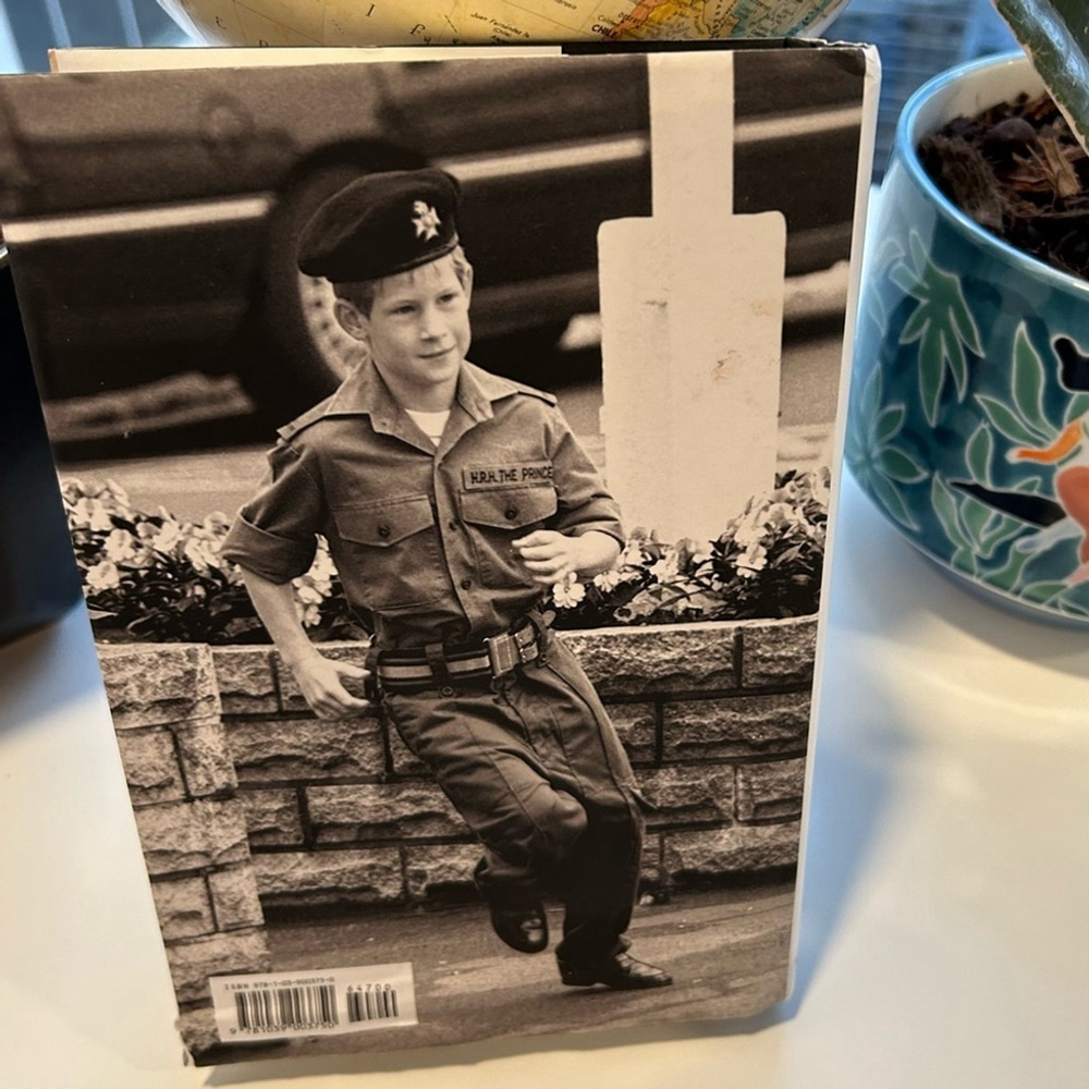 ✨4 for $60✨ Spare Book by Prince Harry, Duke of Sussex - Picture 2 of 2